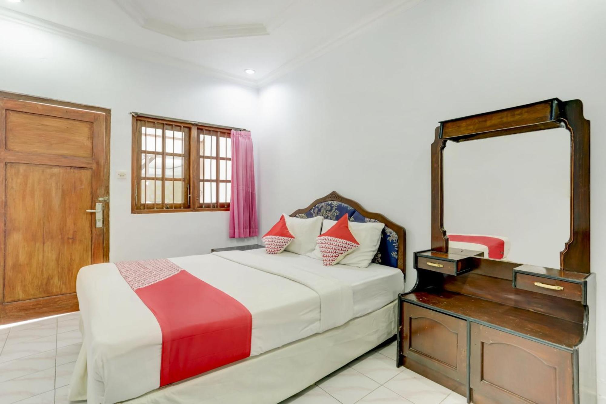 Super Oyo 3261 Hotel Ratu Denpasar Exteriér fotografie