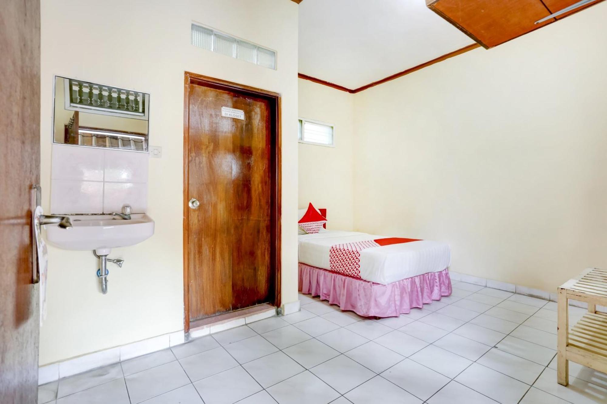 Super Oyo 3261 Hotel Ratu Denpasar Exteriér fotografie