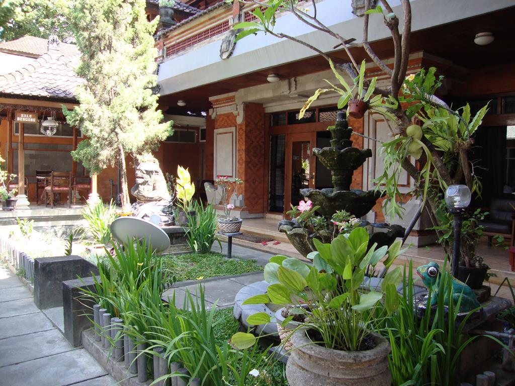 Super Oyo 3261 Hotel Ratu Denpasar Exteriér fotografie